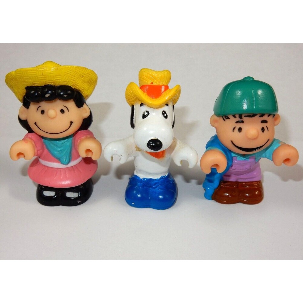 United Features Syndicate 1966 Peanuts 3" PVC Figures